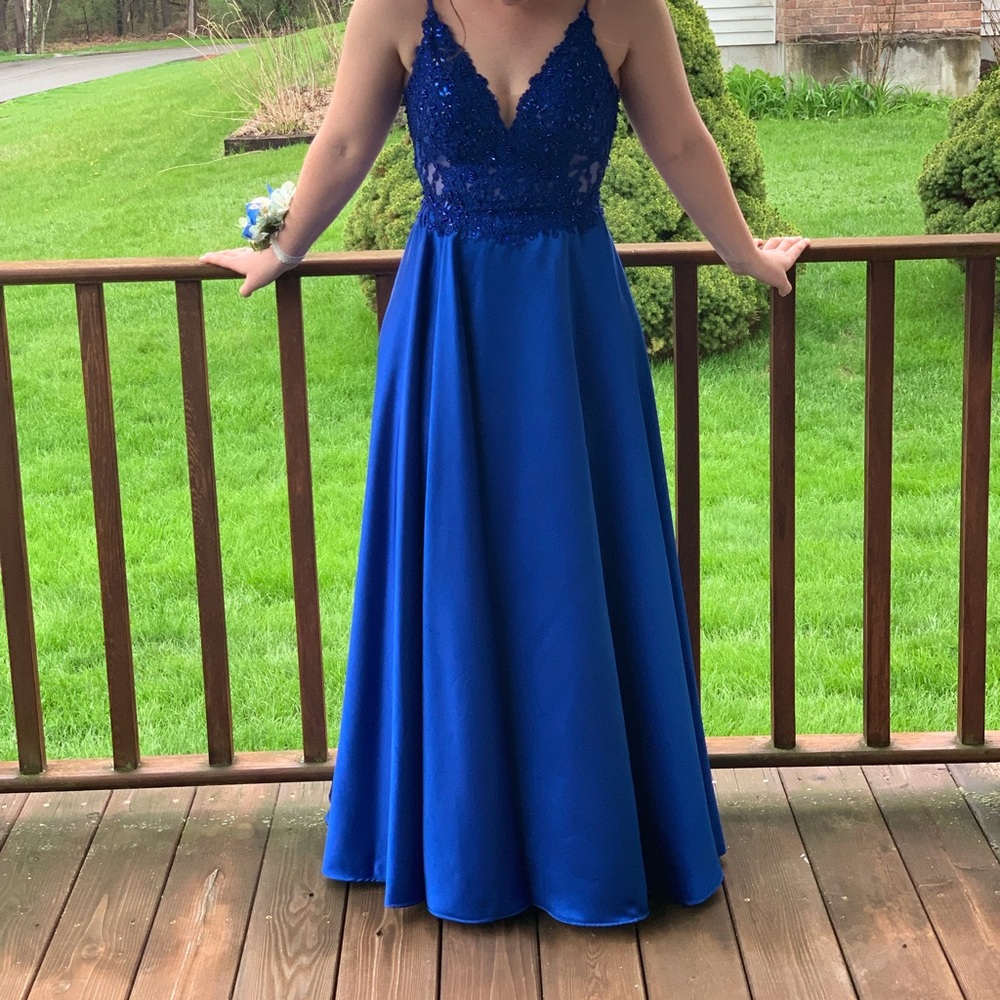Gorgeous Faviana prom dress